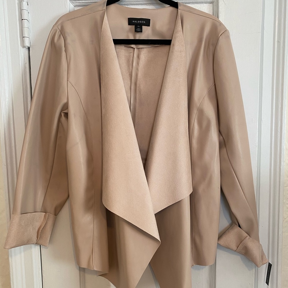 NWT Halogen blazer!